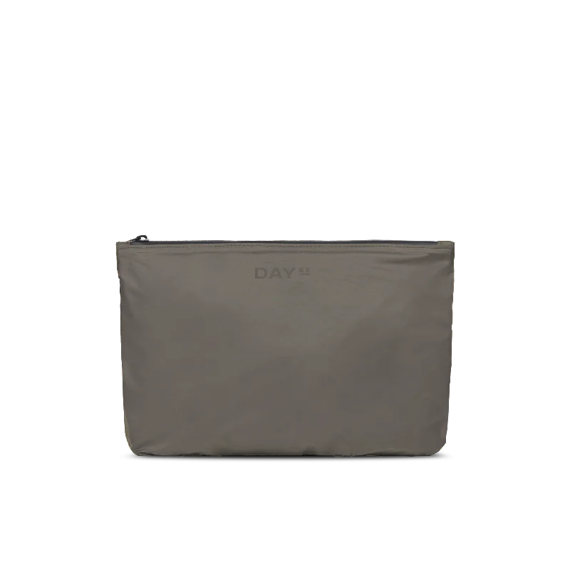 Medium No Rain Toiletry Bag